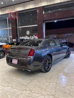 کرایسلەر 300